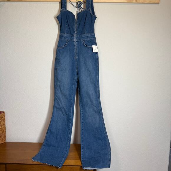 Women's We The Free People Crvy 2nd Ave Bootcut Fit Denim Jumpsuit Size 0 - Picture 1 of 10